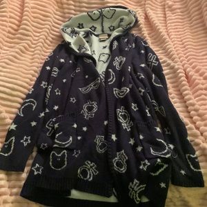 Blue and white design cardigan